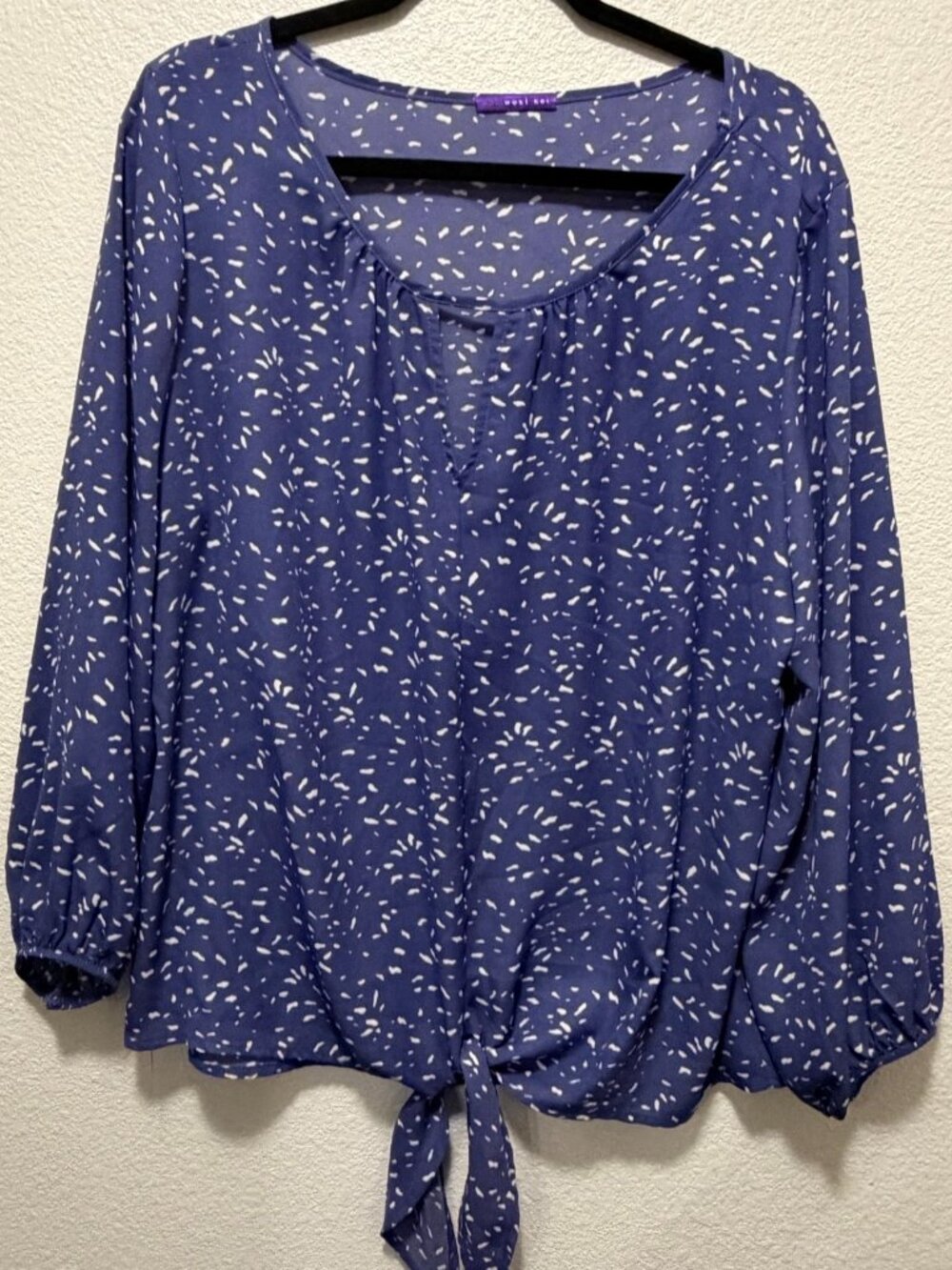 West Kei purple and white pullover blouse, 3/4 sleeve, keyhole neck, tie, XXL
